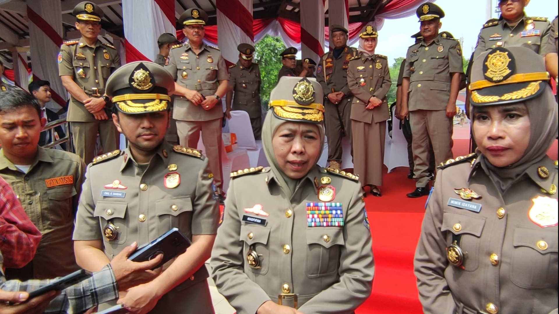 Khofifah Minta Masyarakat di Sekitar Semeru Waspada
