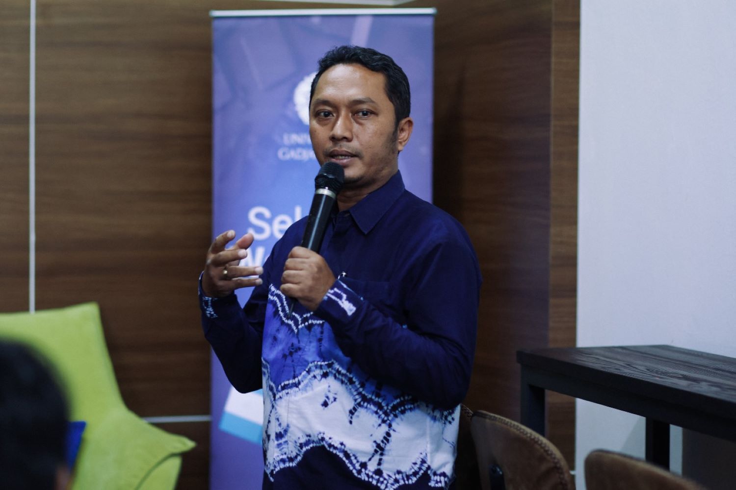 Praktisi Humas UGM Luncurkan Dua E-Book Panduan Kehumasan