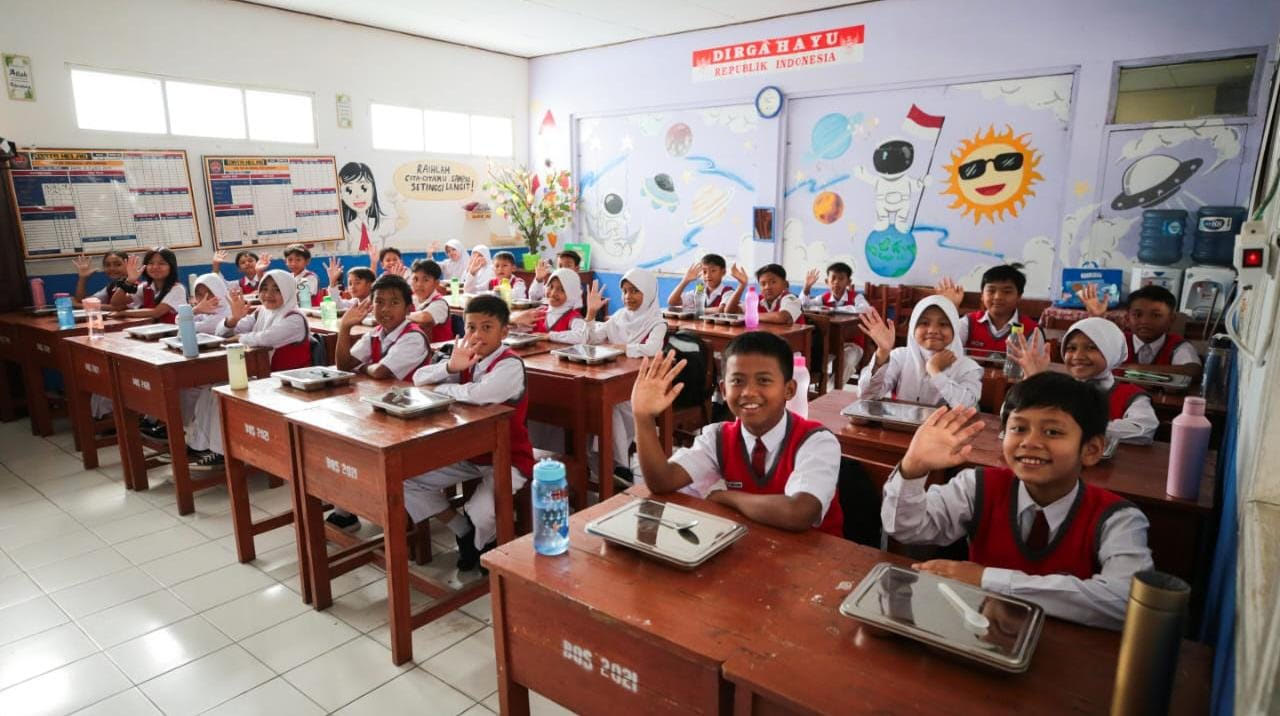 Wakil Ketua DPRD Jabar Minta Pemerintah Evaluasi Program MBG
