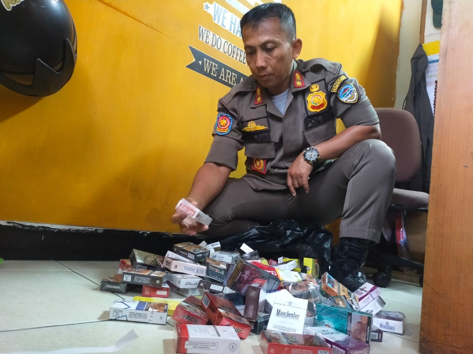 Kenali Ciri-Ciri Rokok Ilegal dan Dampaknya