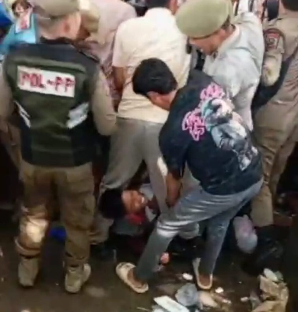 pesta rakyat menewaskan 3 orang