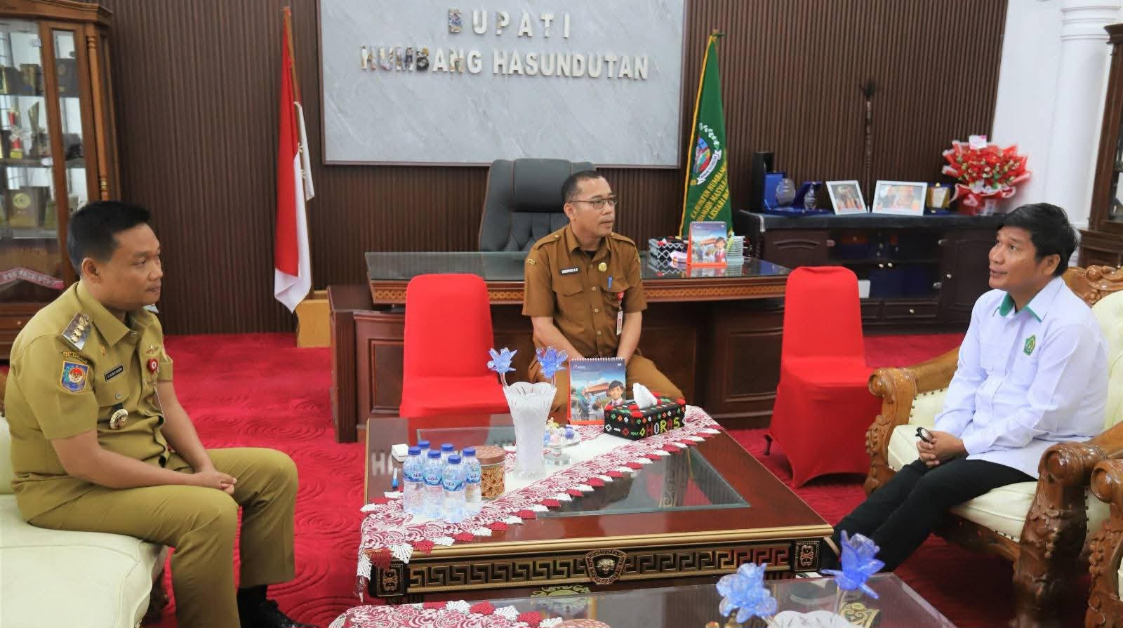 IAKN Tarutung Bahas Transformasi Jadi UKN dengan Bupati Humbahas