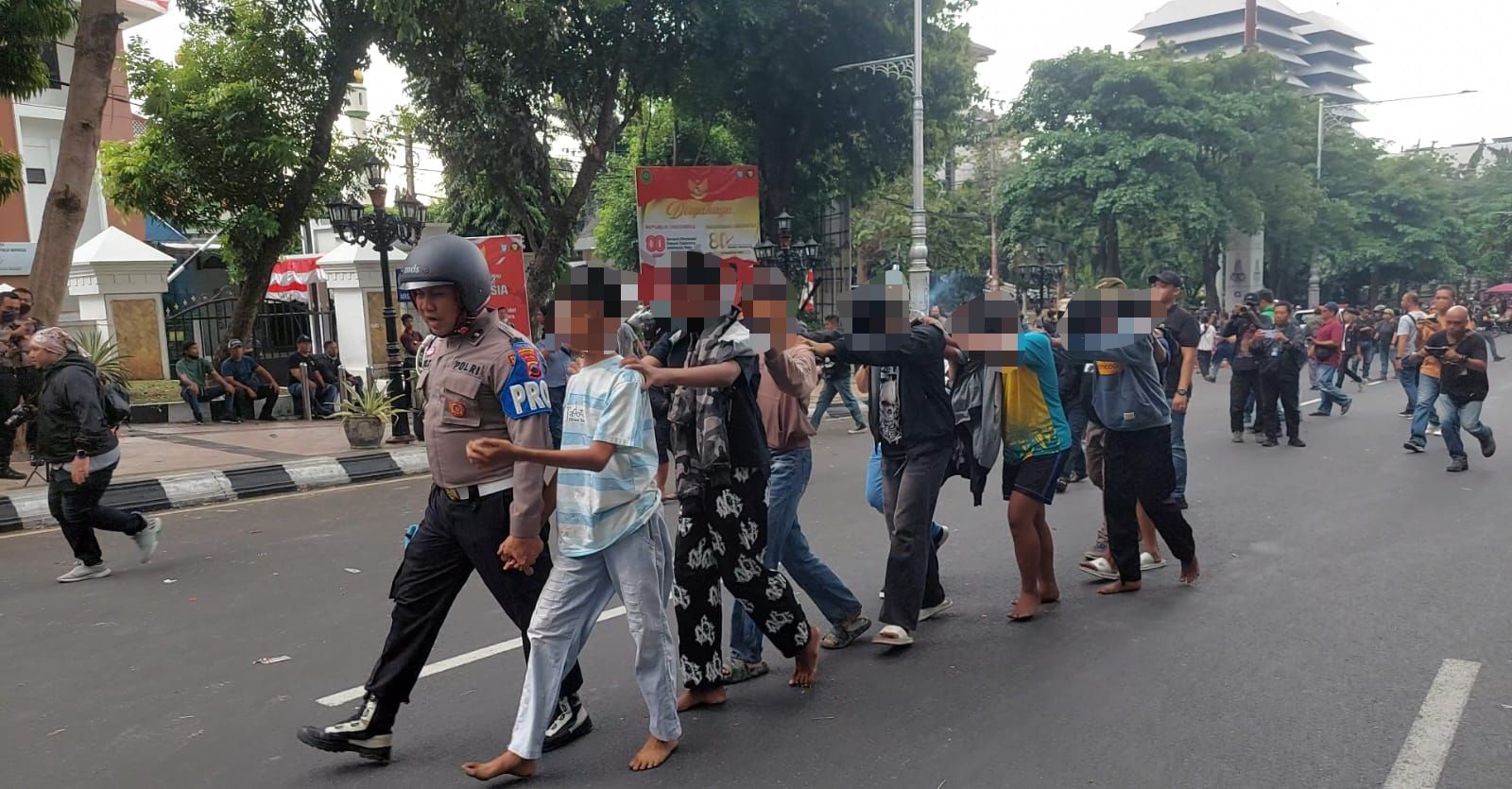 Serang Polda Jateng, Ratusan Anggota Kelompok Anarko Diamankan