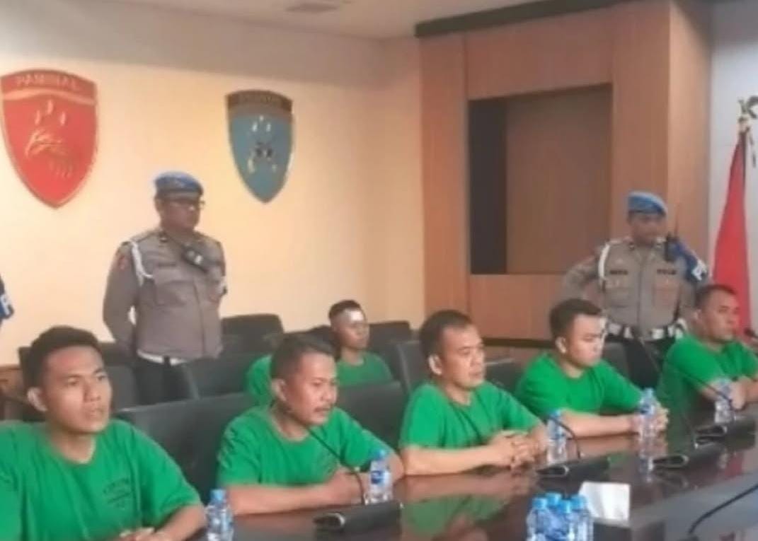 DIVISI Propam Polri menetapkan tujuh anggota Brimob sebagai pelanggar kode etik setelah insiden yang menewaskan driver ojek online Affan Kurniawan