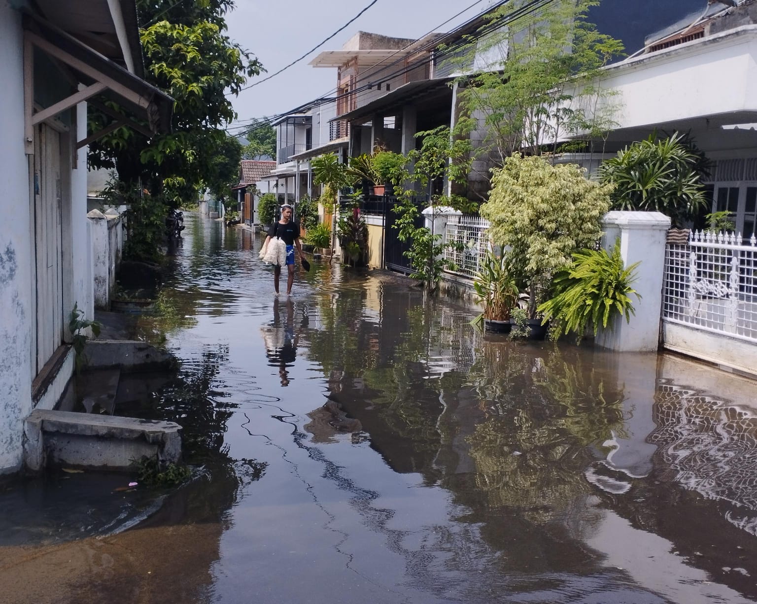 Diguyur Hujan Semalaman, Sejumlah Wilayah di Jabodetabek Banjir