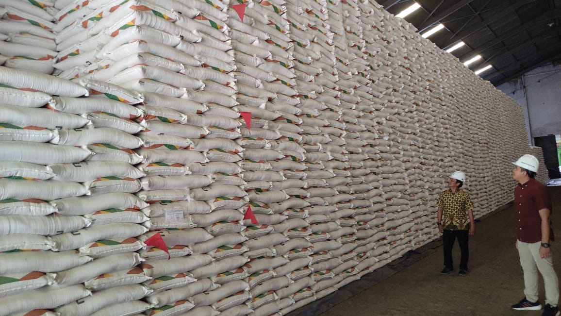 Gula Lokal Menumpuk, Pasar Dikuasai Gula Rafinasi