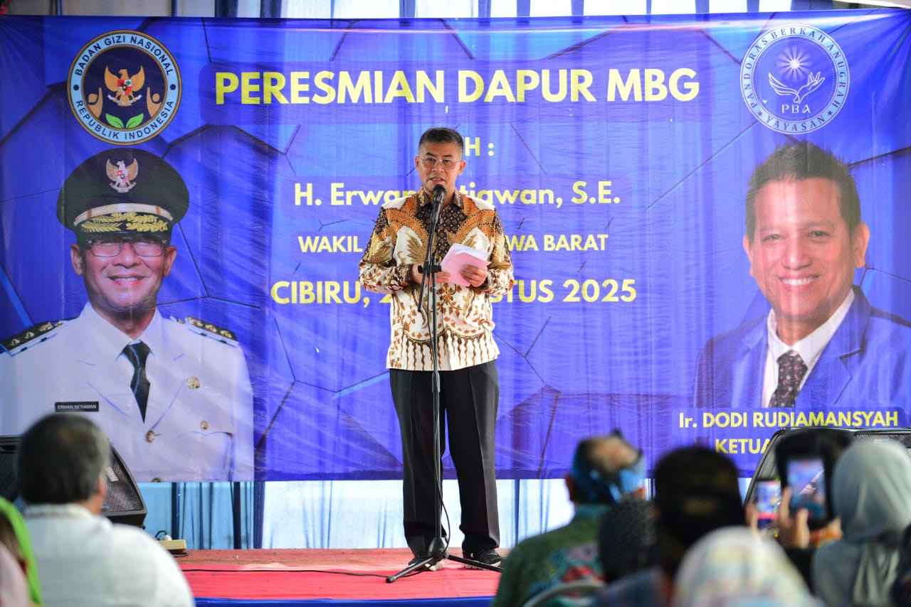 PEMERINTAH Provinsi Jawa Barat optimistis target pembangunan 4.600 dapur (SPPG pada Oktober mendatang akan tercapai.