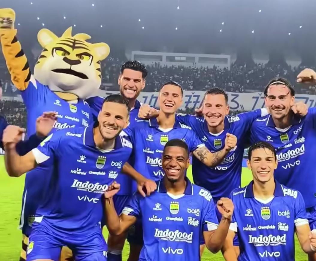 Persib dan Persik Sukses Maksimalkan Laga Kandang