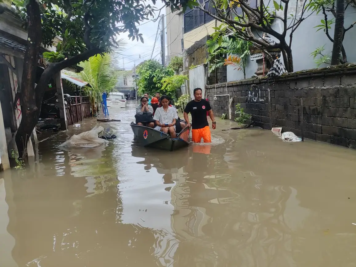 banjir bali menyebabkan 9 orang meninggal dunia