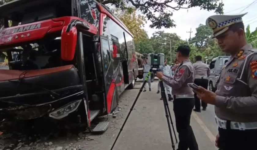 karyawan RSBS Jember mengalami kecelakaan saat liburan di Jember