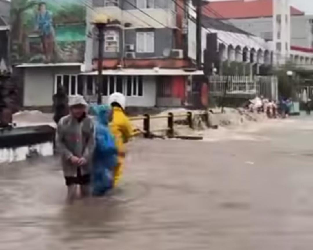 Presiden Prabowo Minta BNPB segera Tangani Banjir Bali