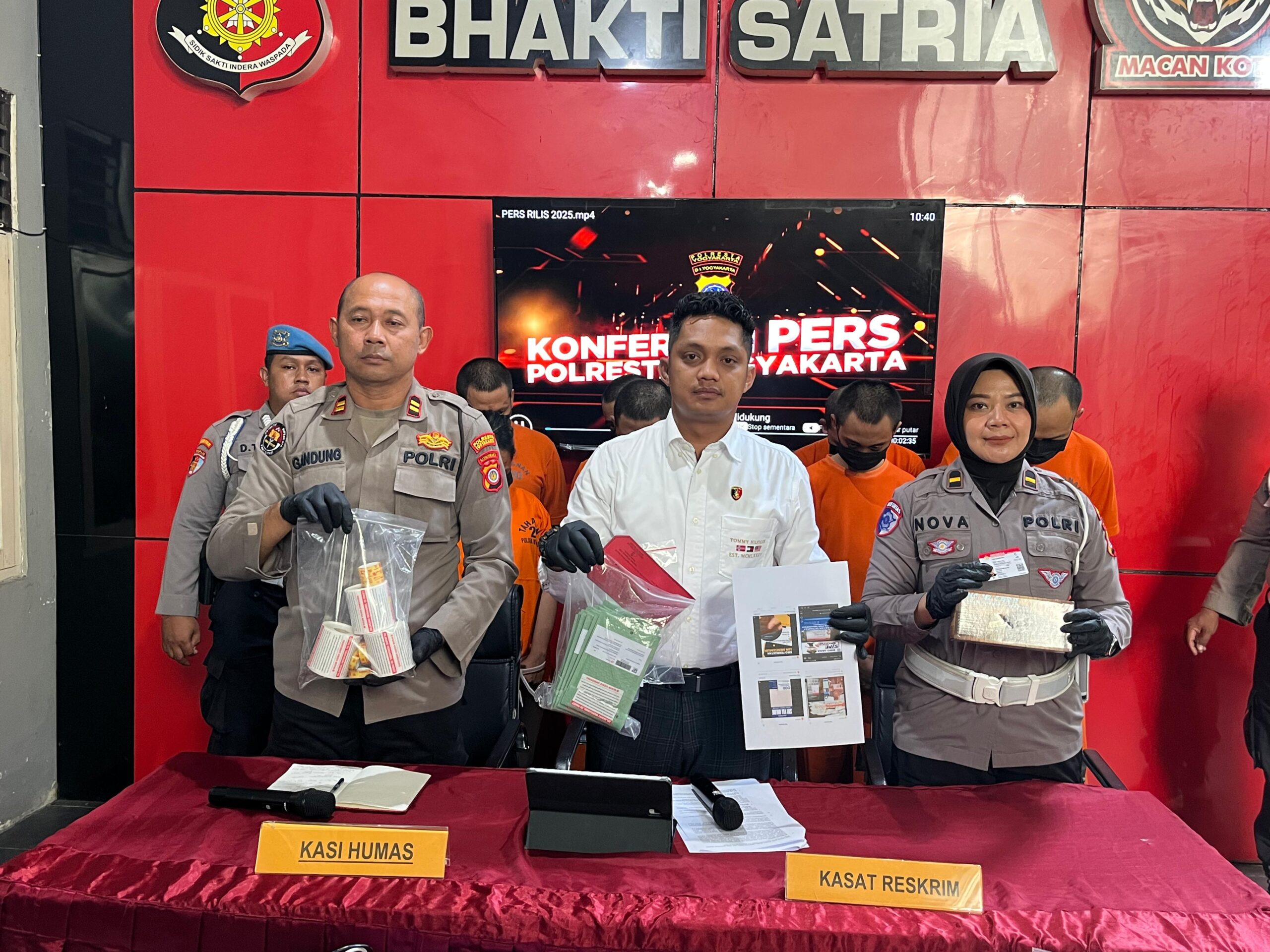 Sindikat SIM Palsu di Yogyakarta Dibongkar, 8 Orang Ditangkap