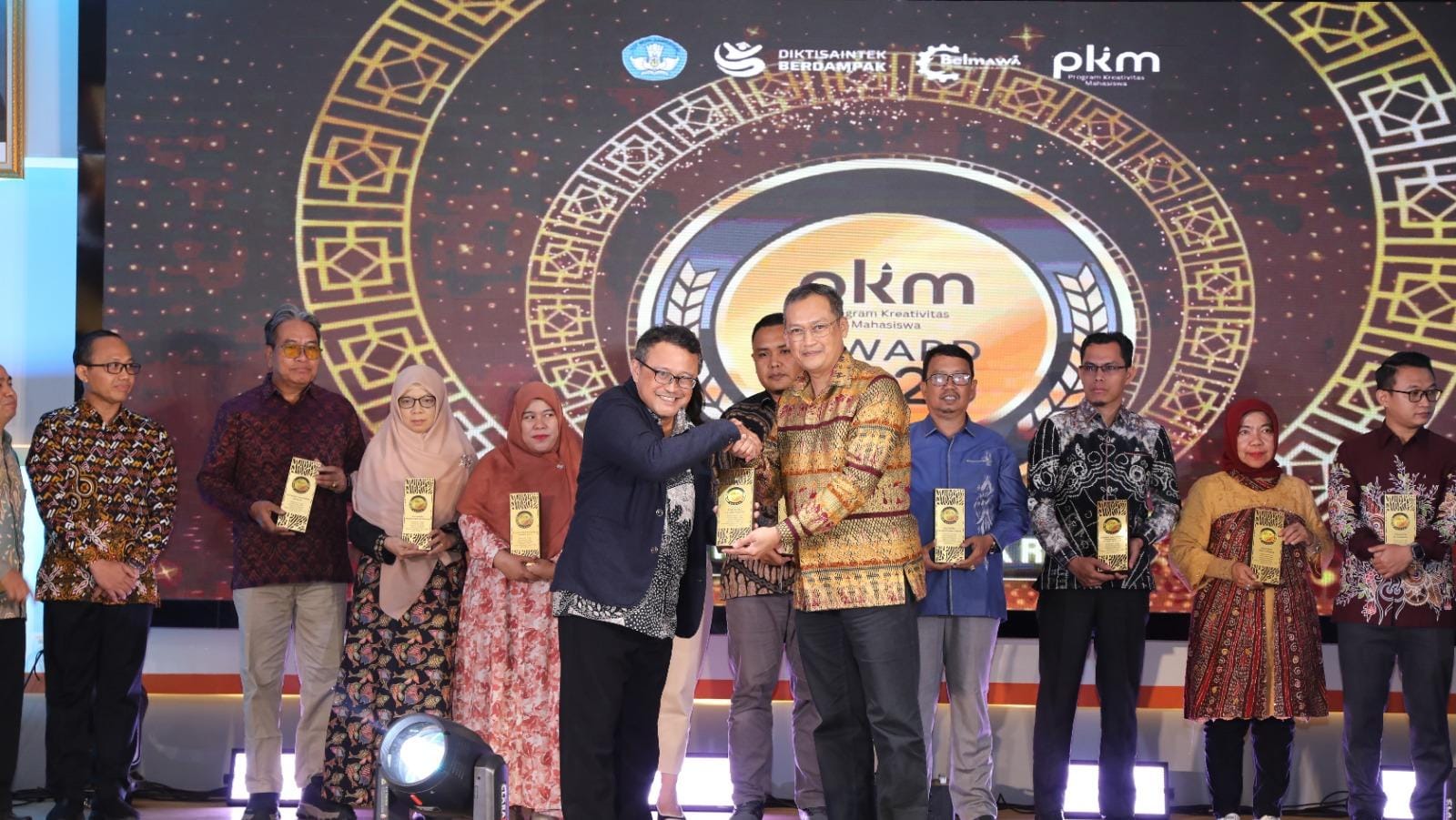 PKP2 PKM adalah wadah kolaborasi akademik yang menumbuhkan budaya ilmiah, inovatif, dan solutif di kalangan mahasiswa.