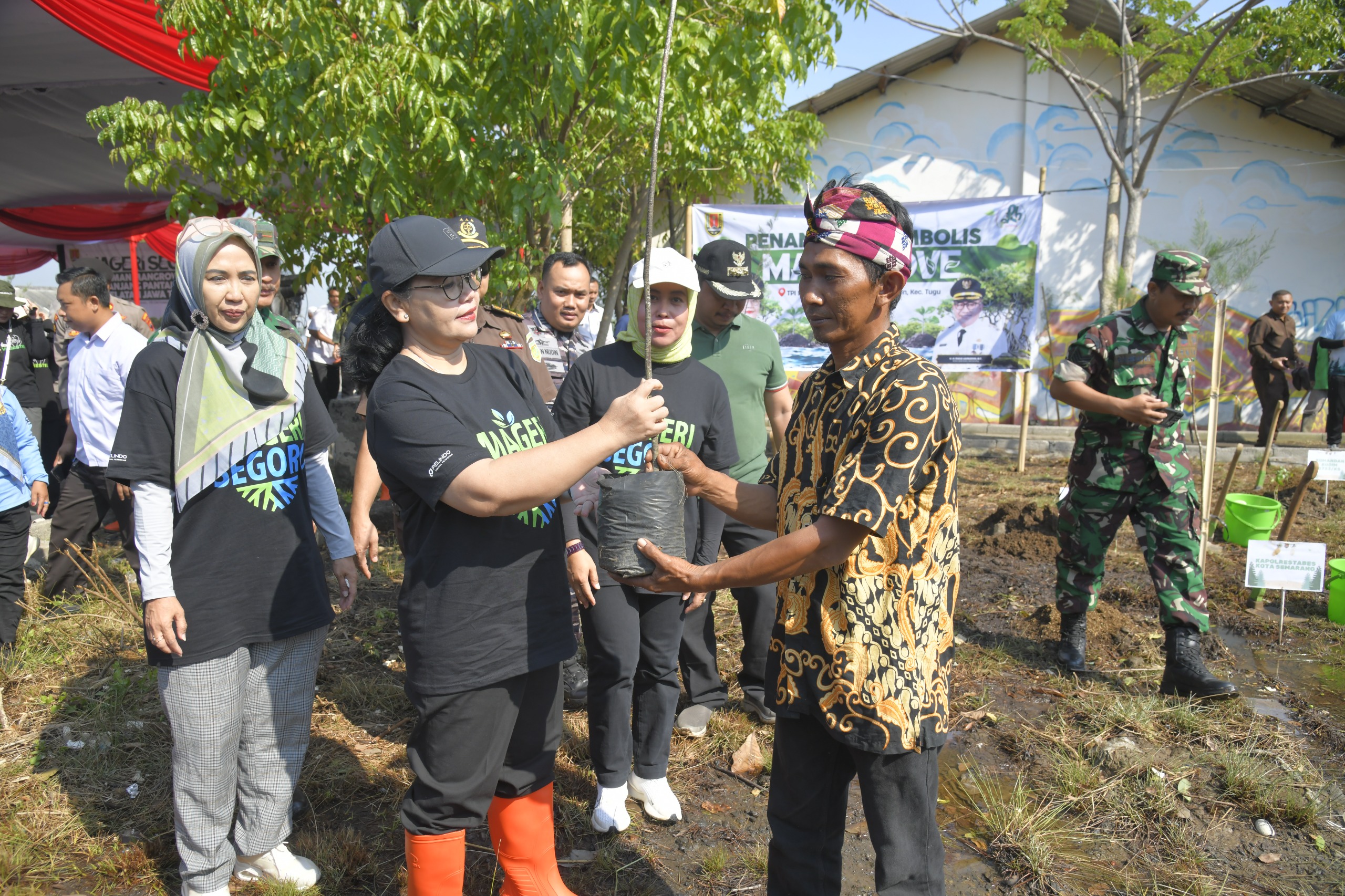Wali Kota Semarang Gerakkan Magari Segoro di Pesisir Mangunharjo