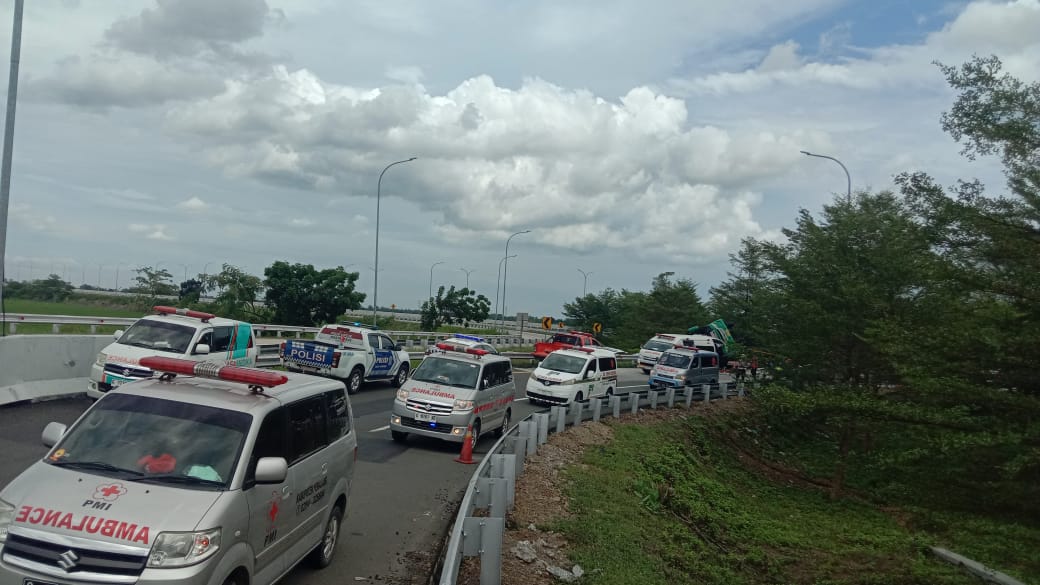 Wali Kota Semarang Bantu Korban Bus Terguling di Pemalang