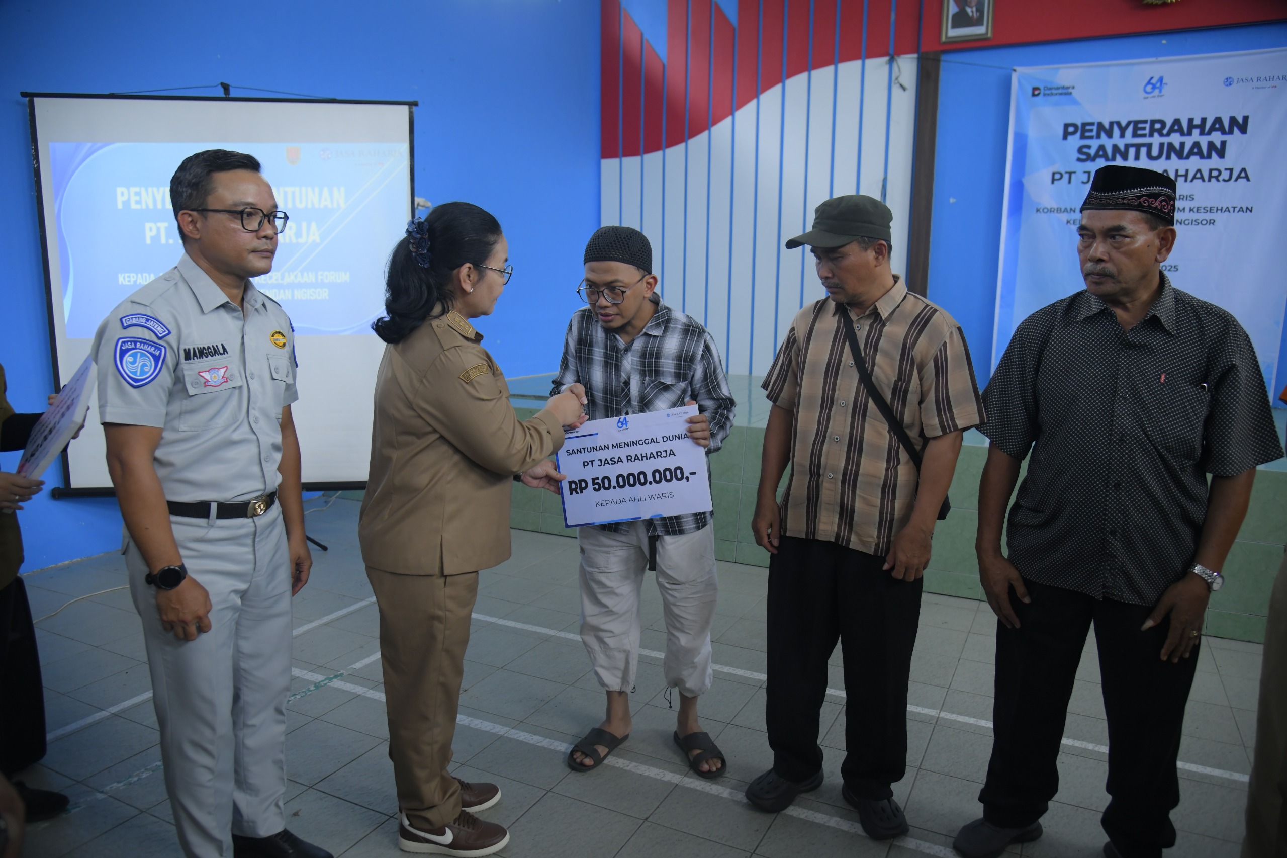 Pemkot Semarang Beri Santunan untuk Korban Kecelakaan Bus