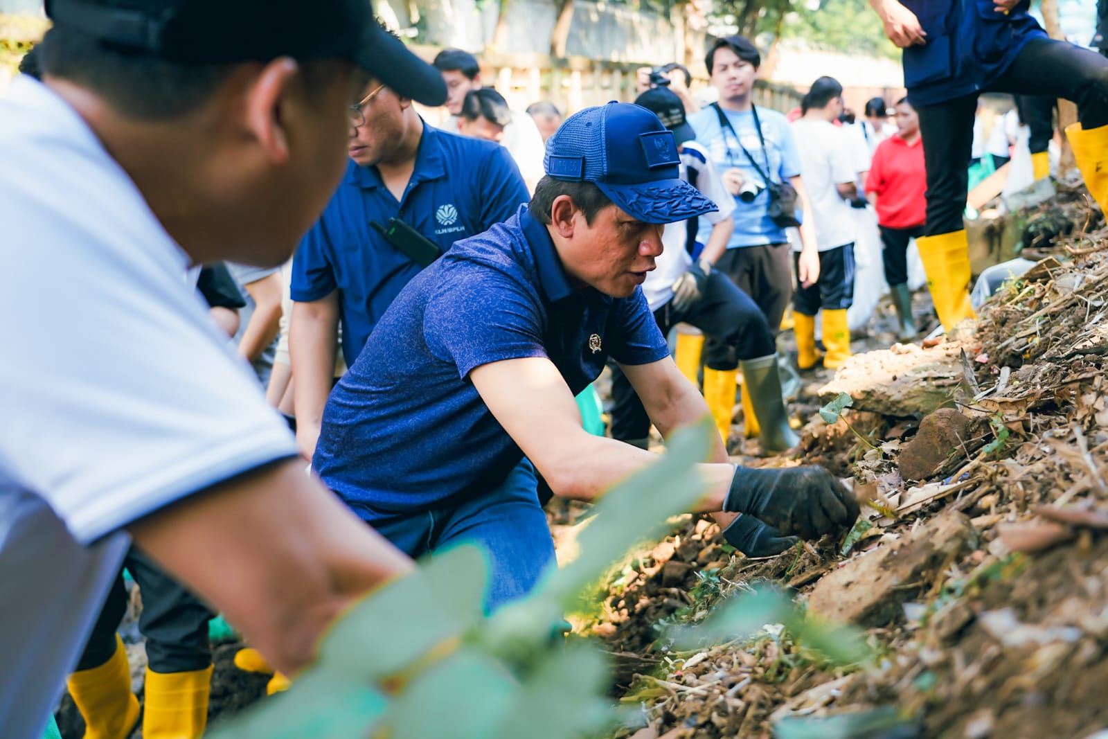 Hanif Faisol Kukuhkan Komunitas Peduli Sungai Cipinang
