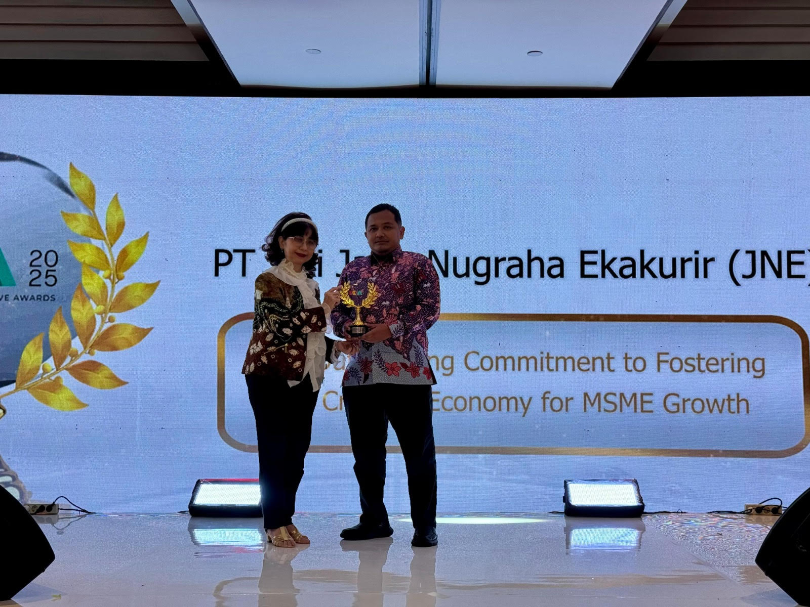 Indonesia Creative Awards 2025 memberikan penghargaan untuk JNE
