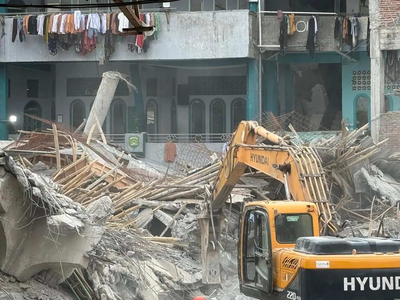 BNPB Targetkan Evakuasi Korban di Ponpes Selesai Hari Ini