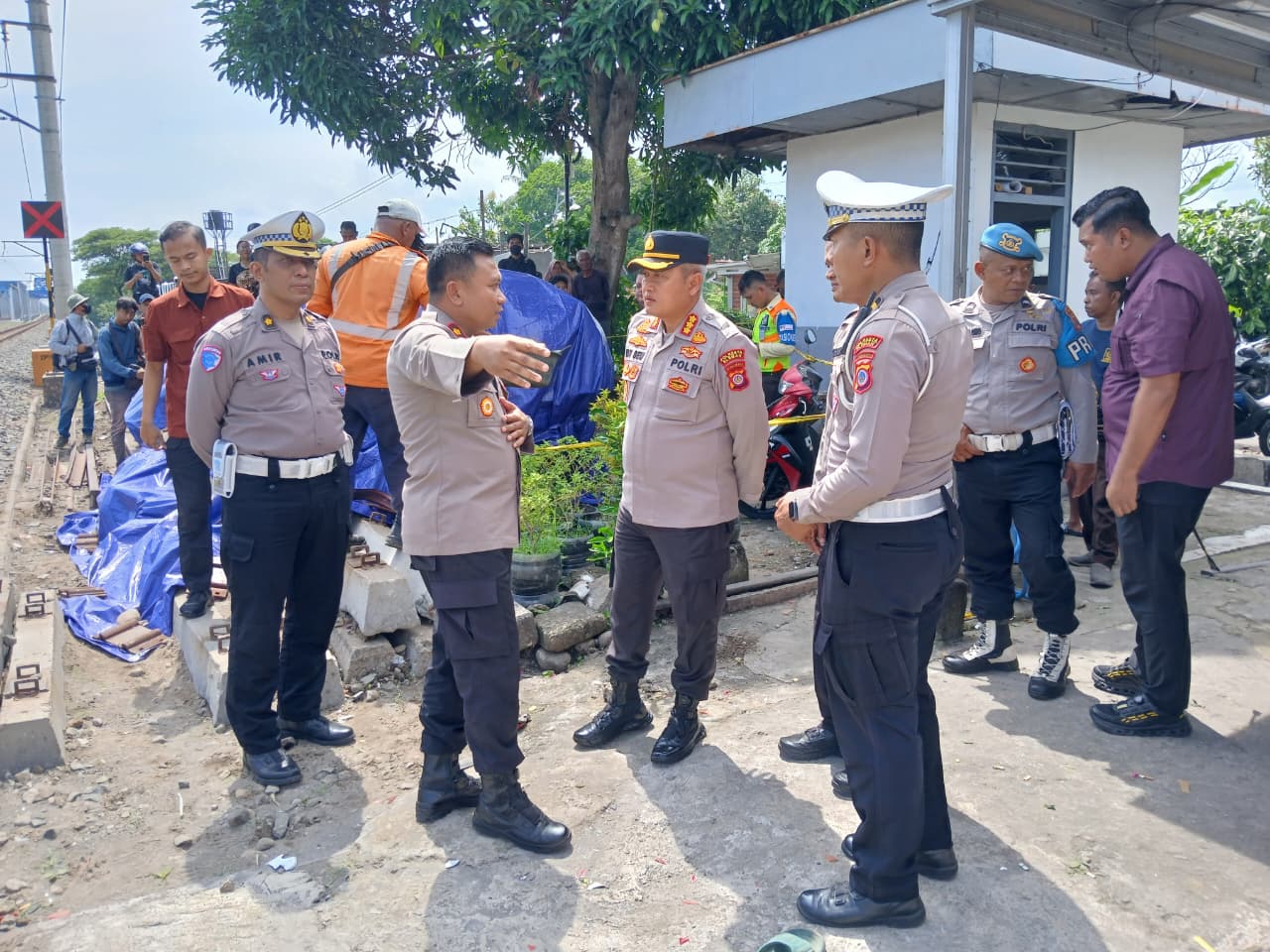 KA Bangunkarta Tabrak Mobil dan Motor di Prambanan, Tiga Tewas