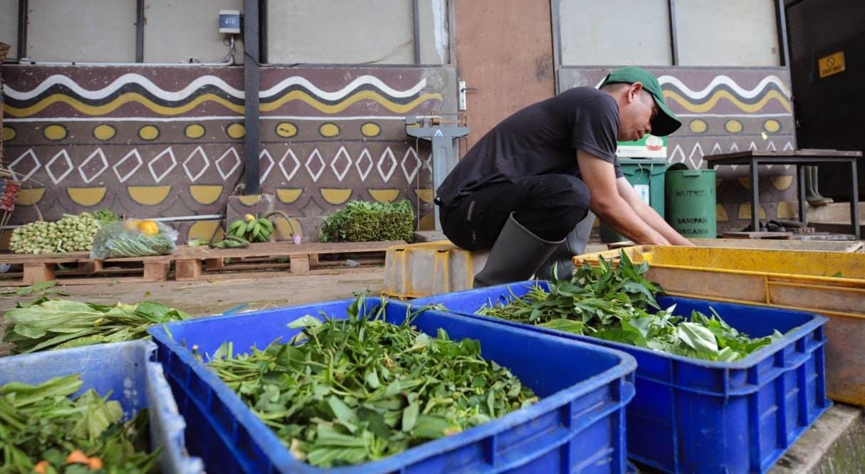 bantuan pakan untuk bandung zoo dari kemenhut tidak pernah ada