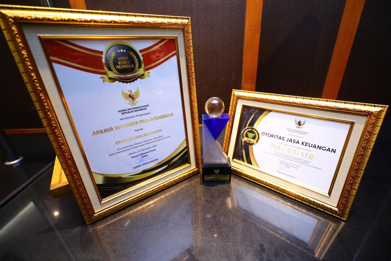 Badan Publik Terbaik Nasional, sebuah penghargaann diraih oleh OJK