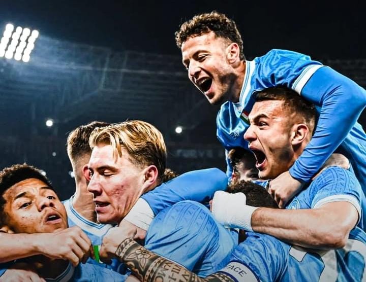 Bungkam si Nyonya Tua, Napoli Gusur Inter dari Puncak Klasemen