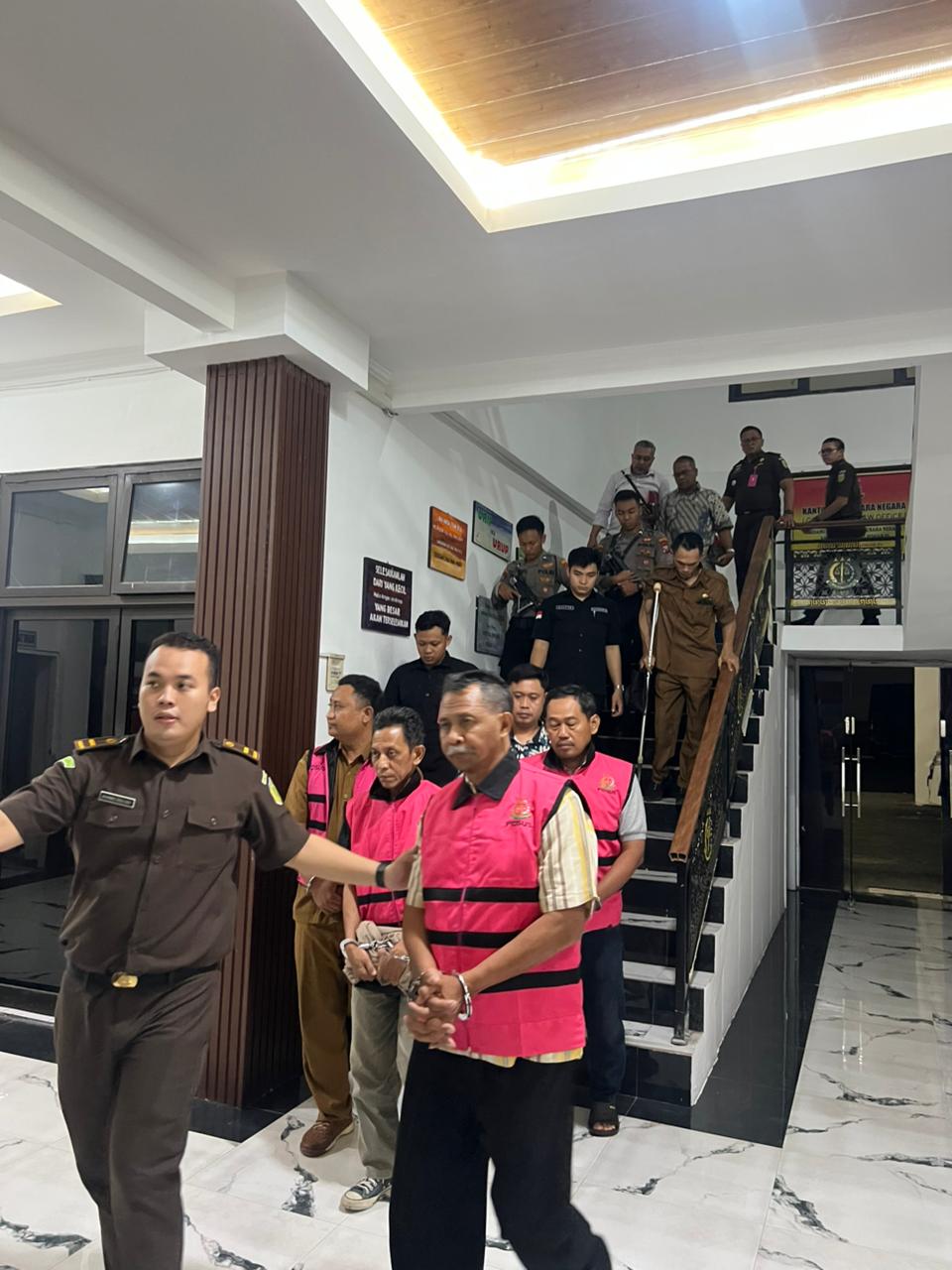 Kejari Sidoarjo Tahan Lima Tersangka Baru Dugaan Korupsi Uang Kompensasi