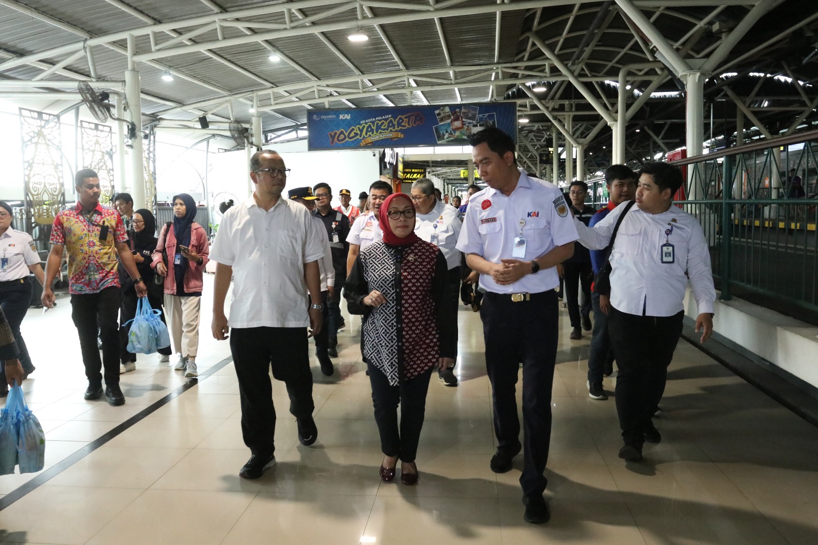 Menteri PPPA Apresiasi Fasilitas Ramah Ibu dan Anak di Stasiun