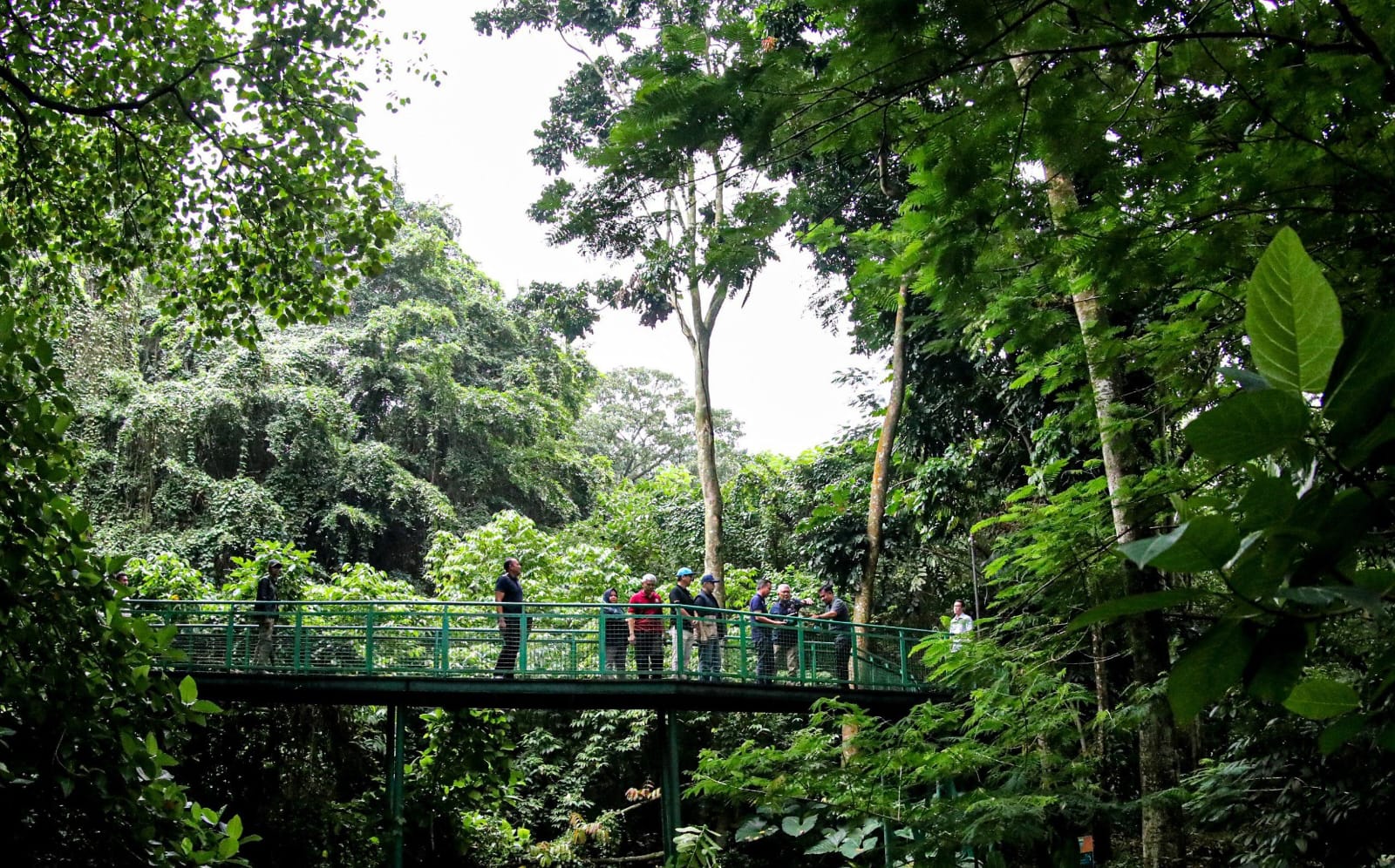 Pemkot Bandung Tutup Sementara Baksil dan Alun-alun