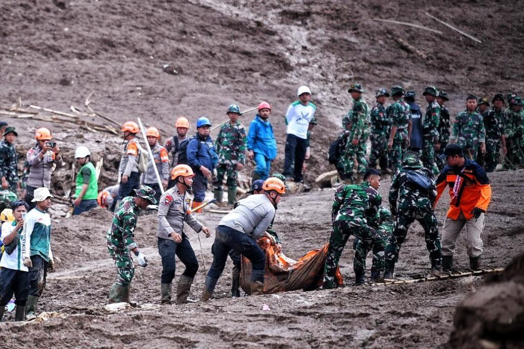 longsor susulan bisa terjadi di pasirlangu kabupaten bandung barat