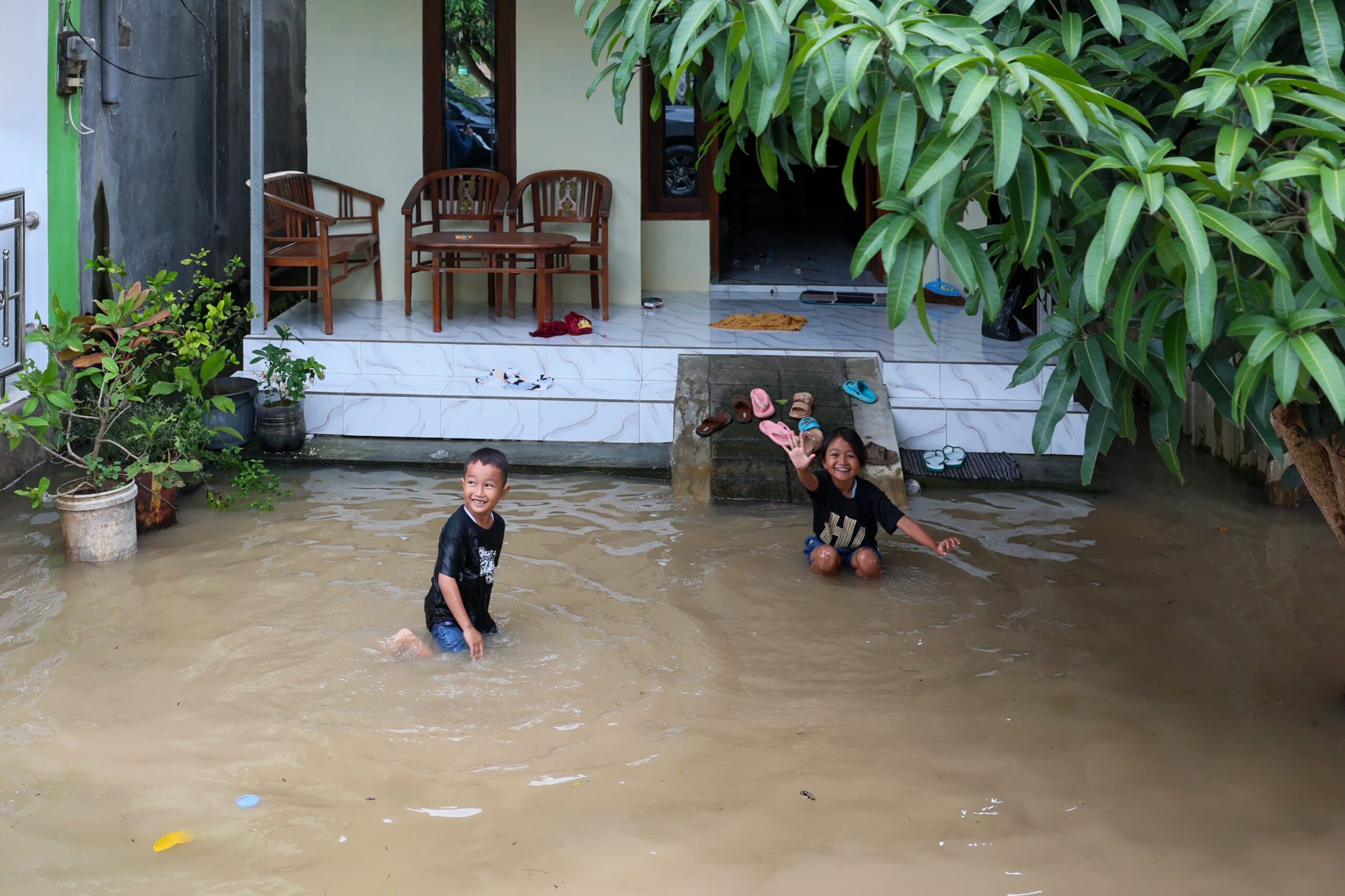 BMKG: Waspadai Potensi Hujan dan Banjir saat Idulfitri di Jabar