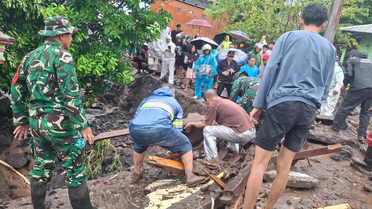 banjir bandang sitaro tewaskan 11 orang