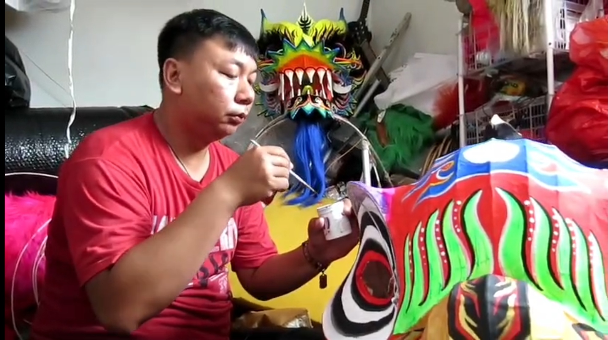 perajin barongsai di sidoarjo panen pesanan