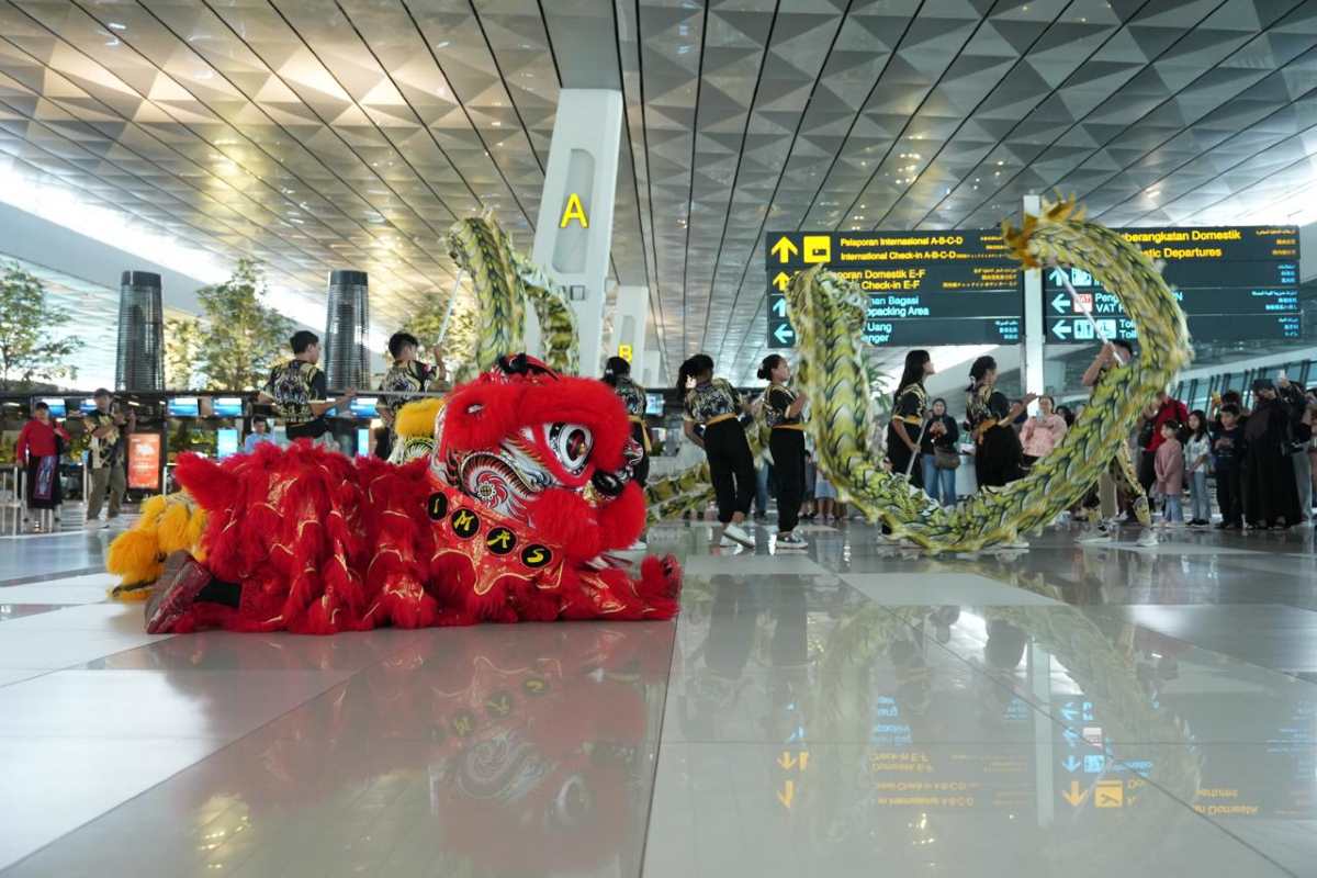 libur imlek sejumlah destinasi unggulan dibanjiri wisatawan