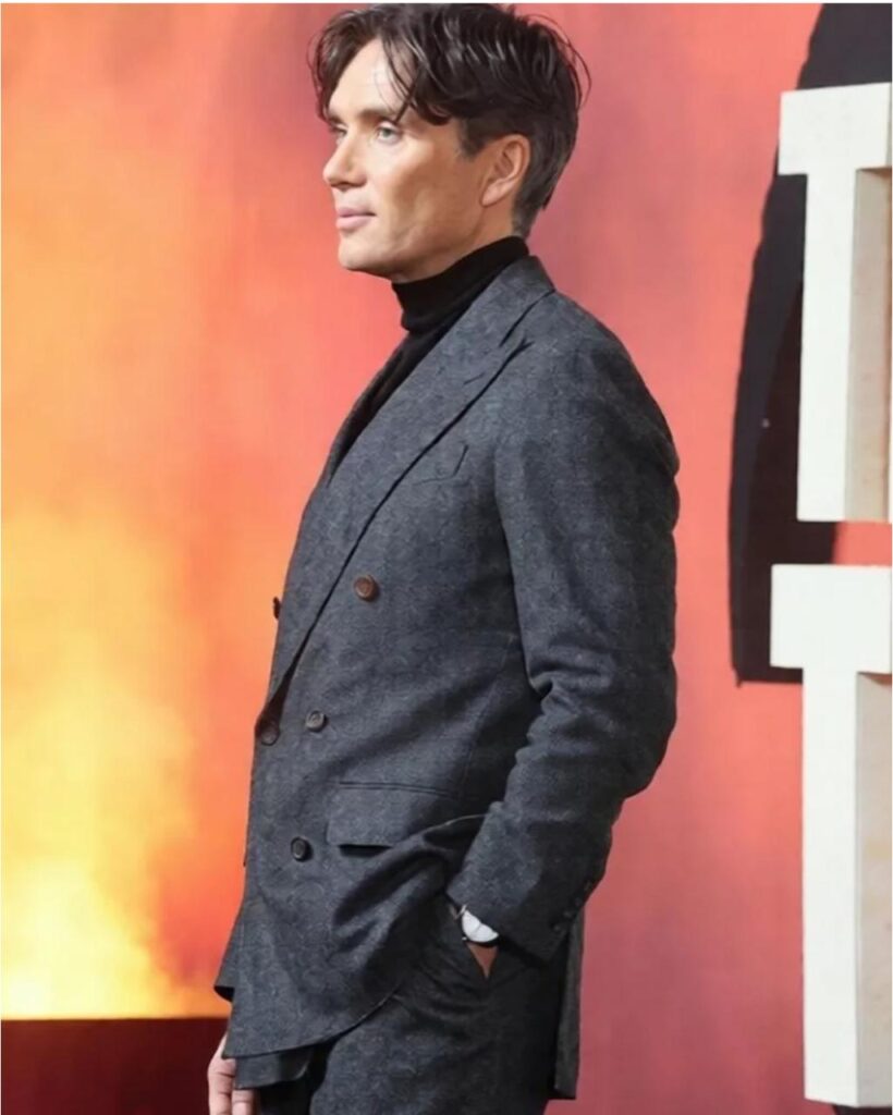 Cillian Murphy selalu memasukkan tangannya di saku celana saat bertemu keluarga kerajaan Inggris