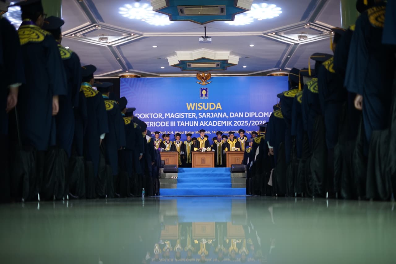 Rektor UII Wisuda 416 Lulusan, Tekankan Empati Sosial