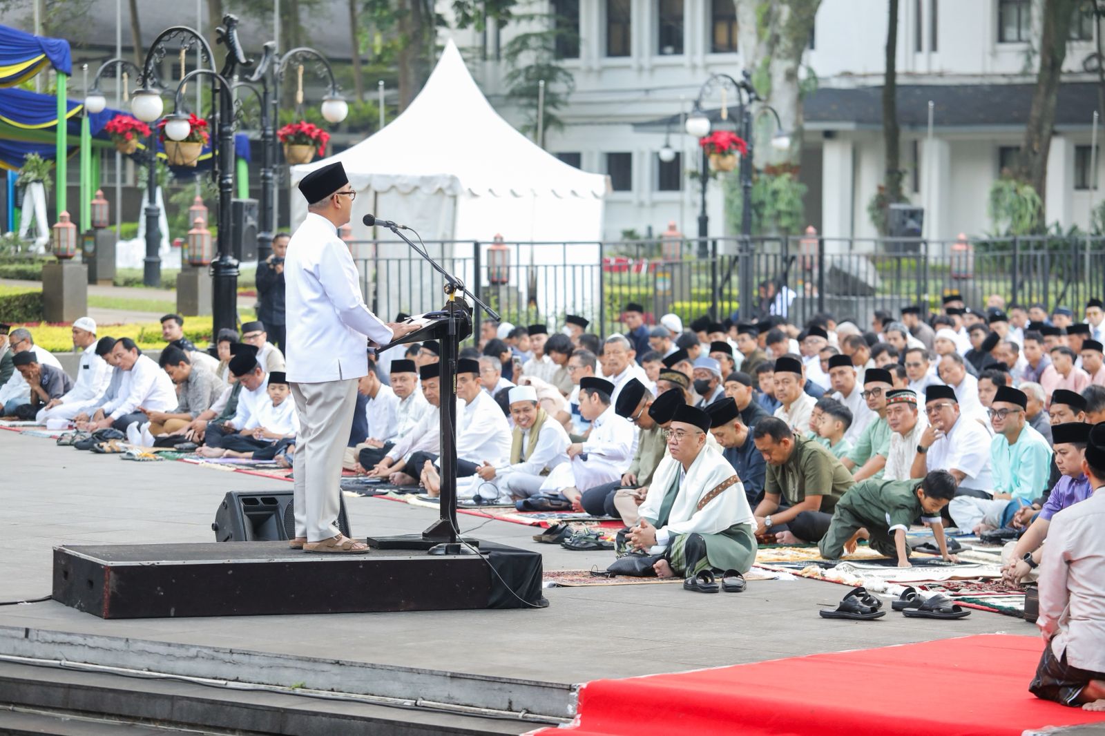 Farhan Ajak Warga Ubah Budaya Pengelolaan Sampah di Momentum Idulfitri