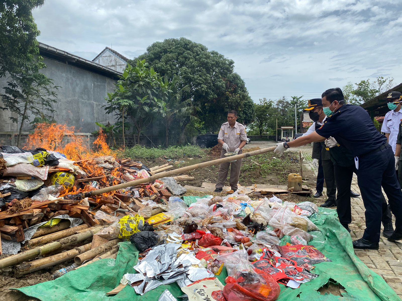 Karantina Jateng Musnahkan Ratusan Kilogram Media Pembawa