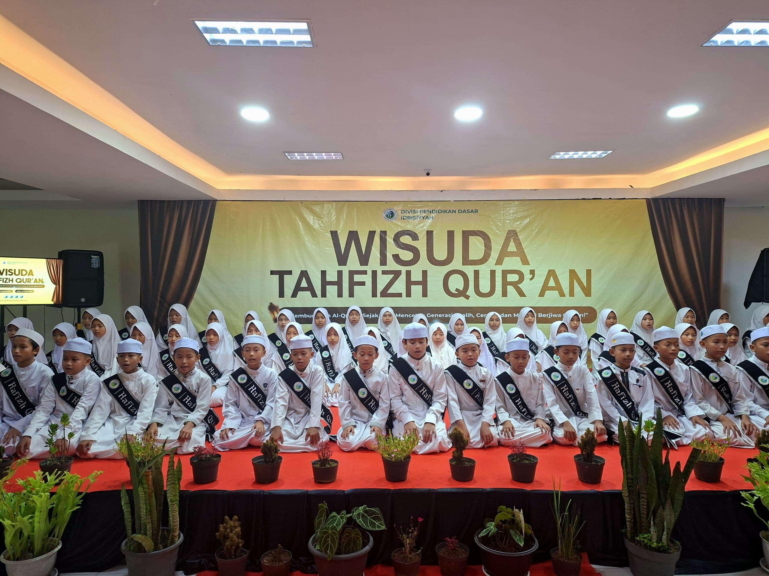 Divisi Pendidikan Dasar Idrisiyyah Gelar Wisuda Tahfidzul Quran