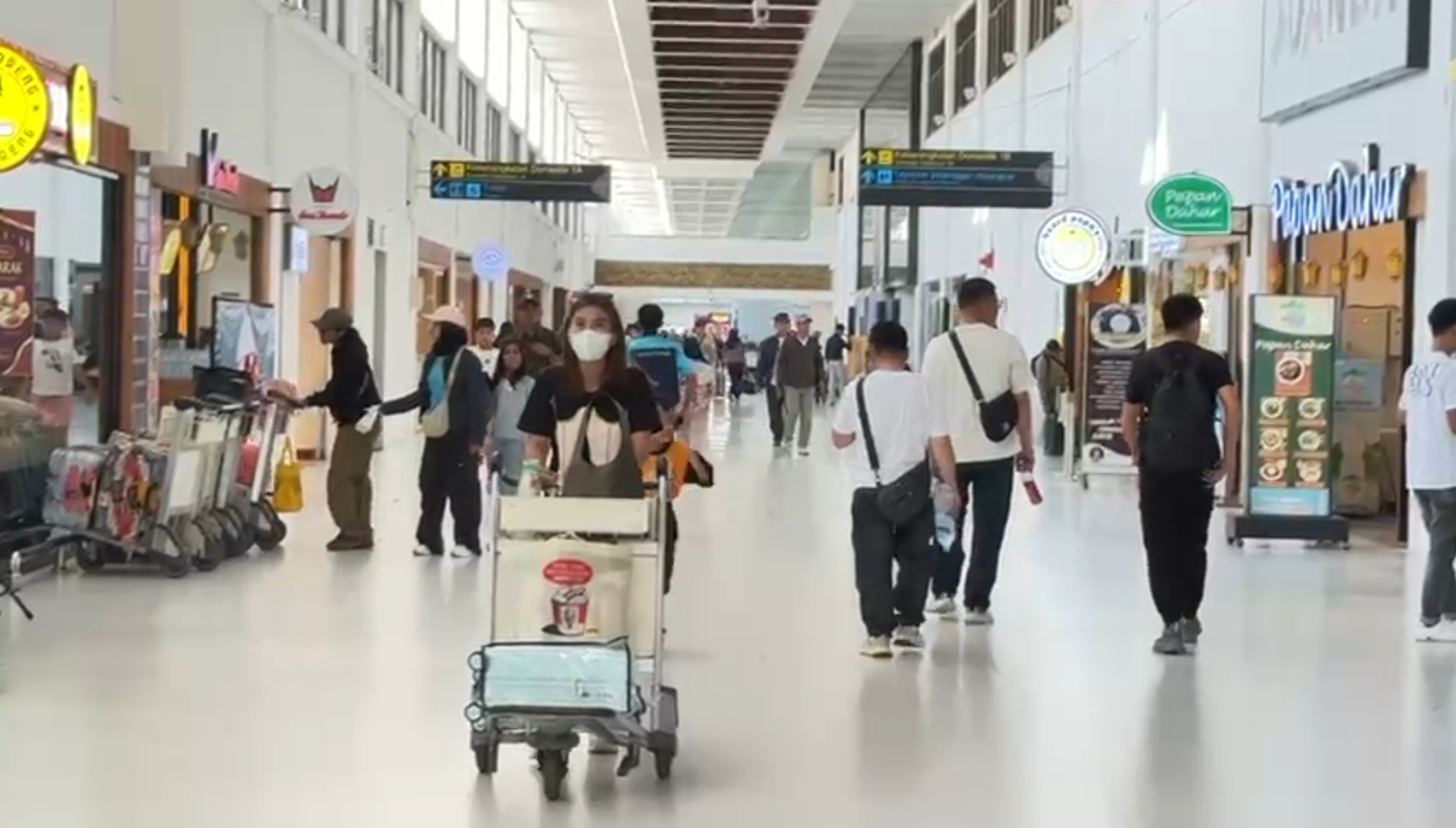 Trafik Penumpang di Bandara Juanda Tumbuh 8,3 Persen Hingga H+4 Lebaran