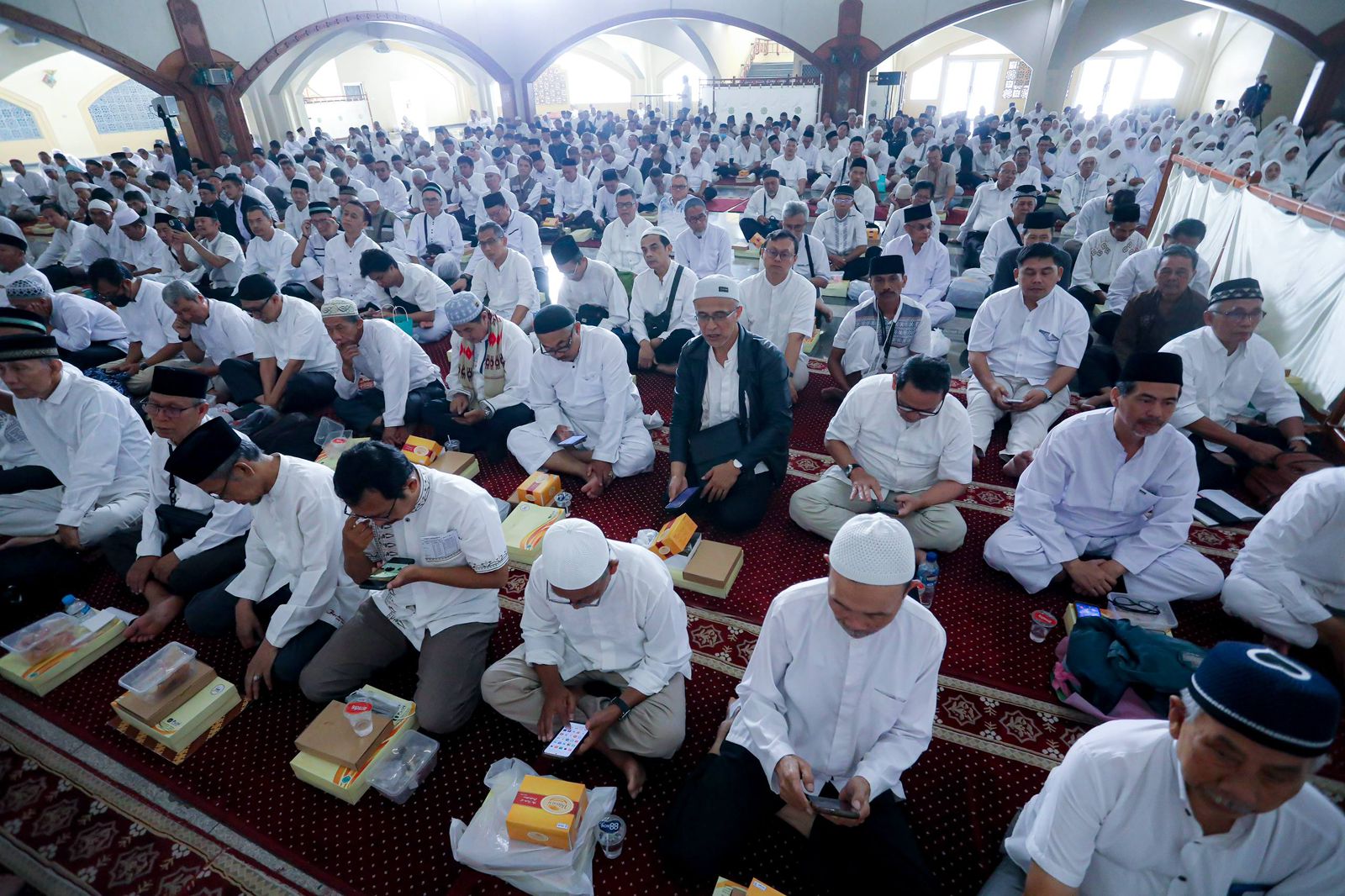 Wali Kota Bandung Lepas  1.679 Jemaah Haji