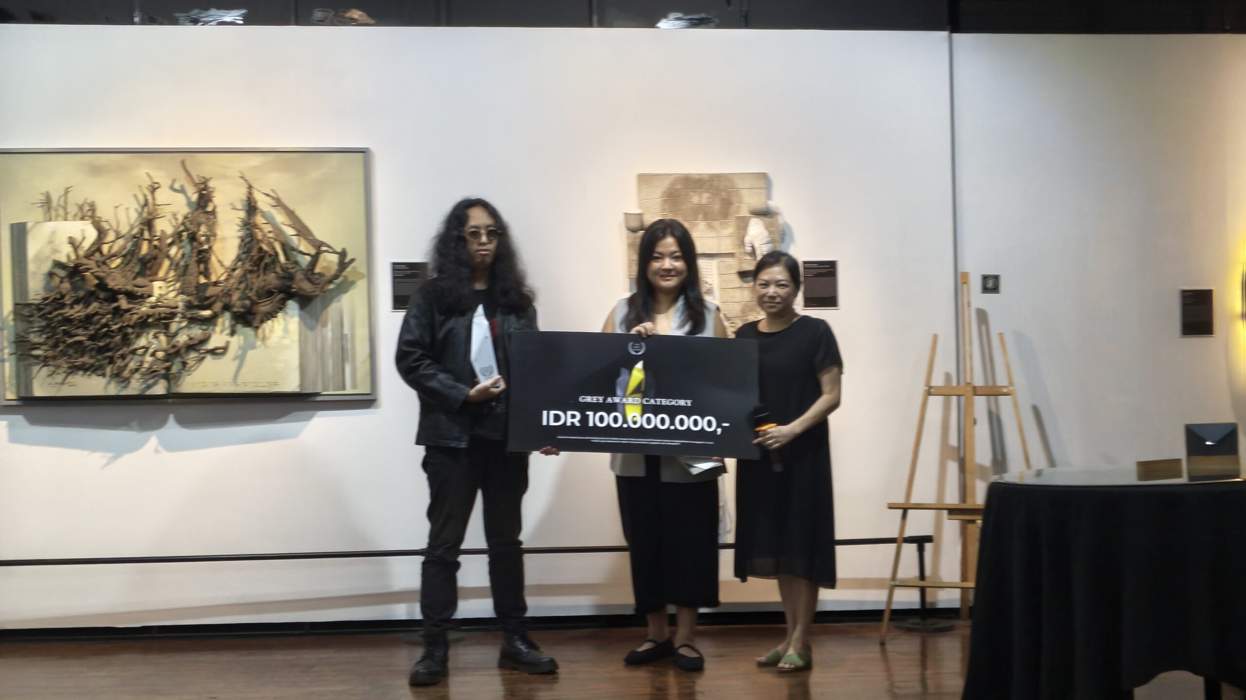 Seniman Muda Bandung Raih Juara Pertama Grey Award 2026