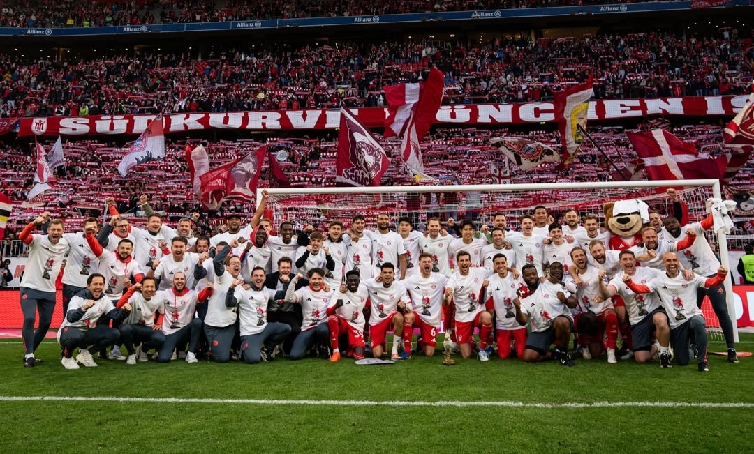 Gebuk Stuttgart, Muenchen Kunci Gelar Bundesliga