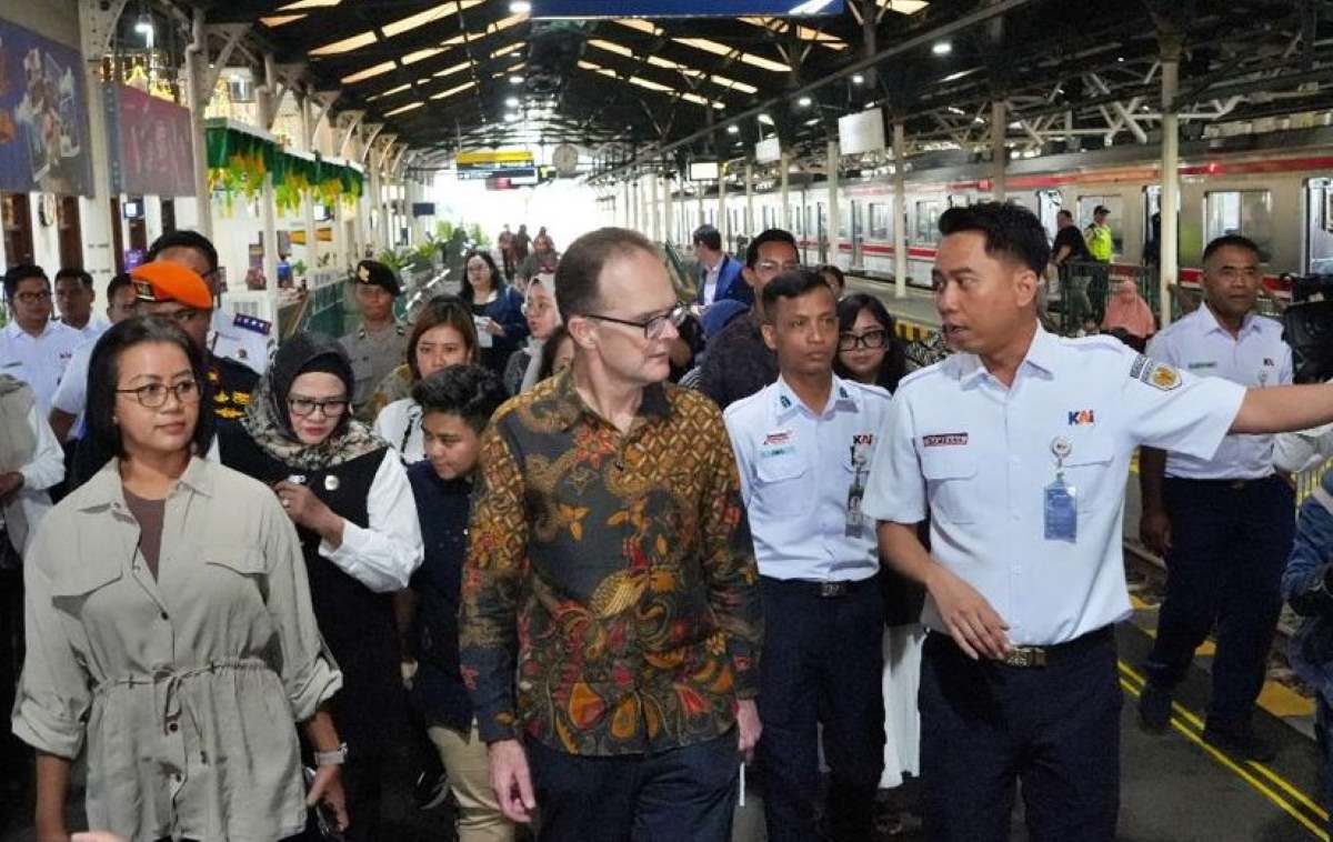 Kunjungi Stasiun Yogyakarta, Dubes Inggris Dukung Transportasi Keberlanjutan