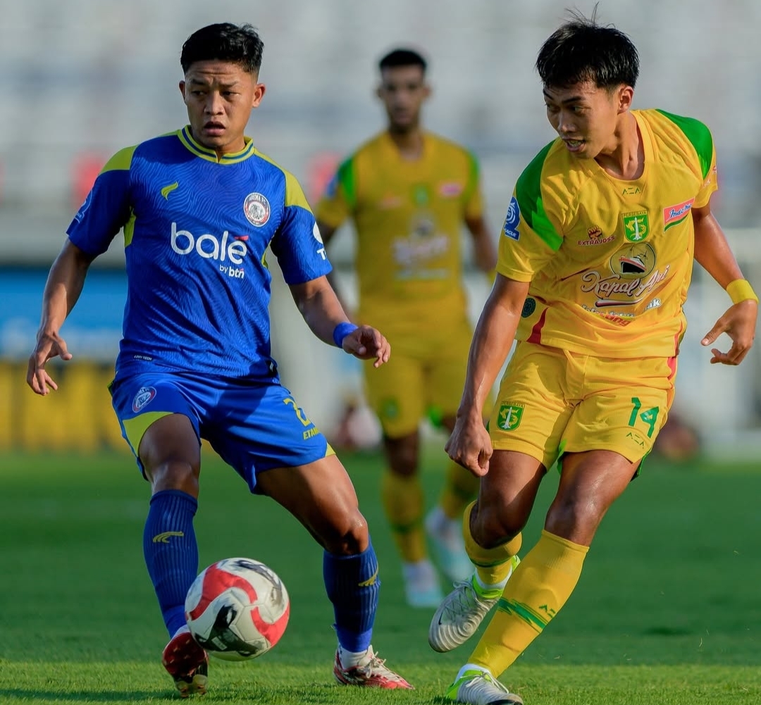 Cukur Arema, Persebaya Melejit ke Urutan Empat