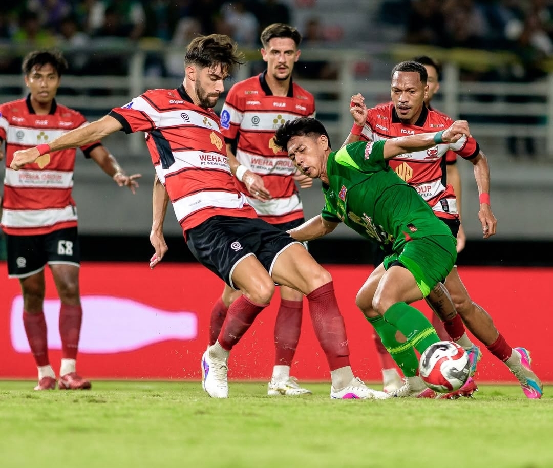 Bekuk Persebaya di Kandangnya, Madura United Naik Peringkat 15