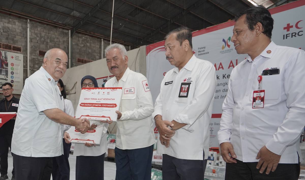 PMI se-DIY Terima Hibah Alat Kesehatan Rp3,3 Miliar