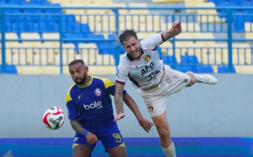 JULUKAN tim Yoyo dipastikan makin melekat pada Semen Padang setelah dipastikan turun kasta ke divisi 2 atau degradasi musim depan.