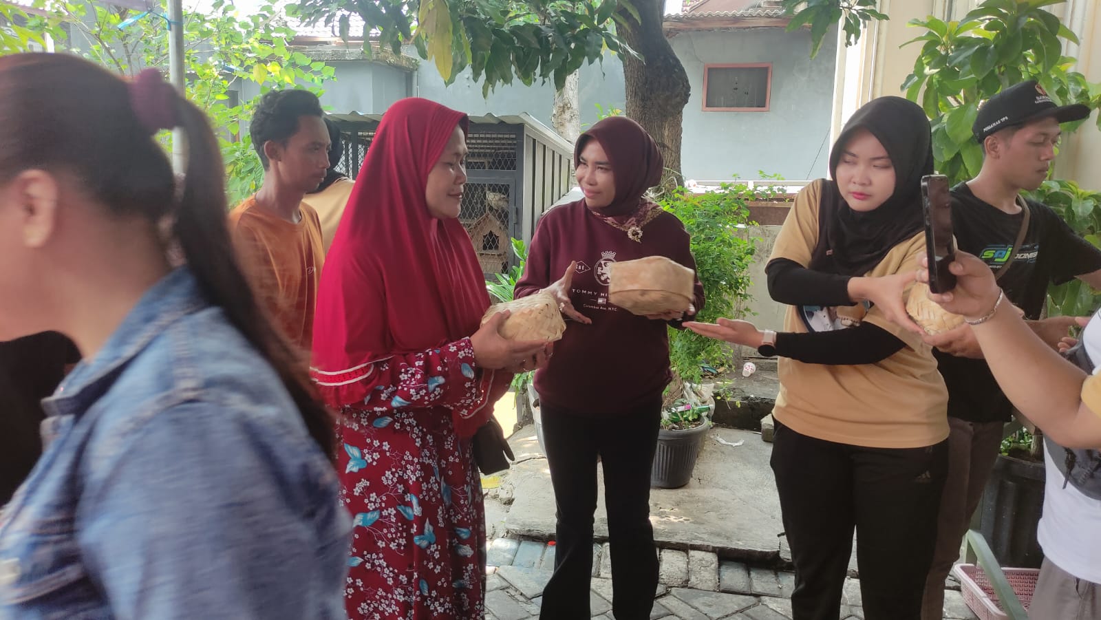 Rayakan Iduladha, Wabup Sidoarjo Bagikan 4 Ribu Paket Daging Kurban
